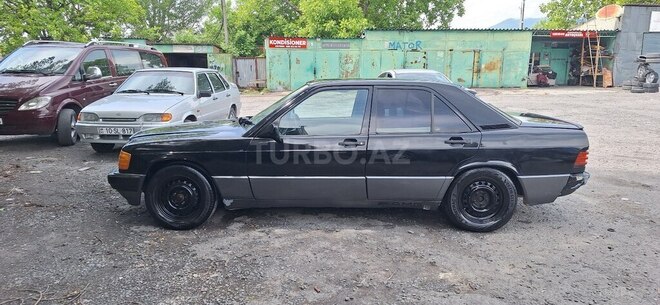Mercedes 190 1992, 217,000 km - 2.0 l - Qəbələ