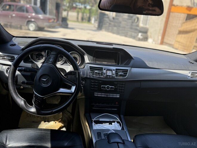 Mercedes E 220 d 2014, 131,000 km - 2.2 l - Bakı