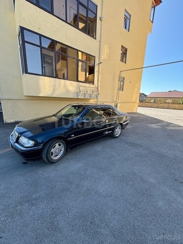 Mercedes C 180 1998, 330,000 km - 1.8 л - Qusar