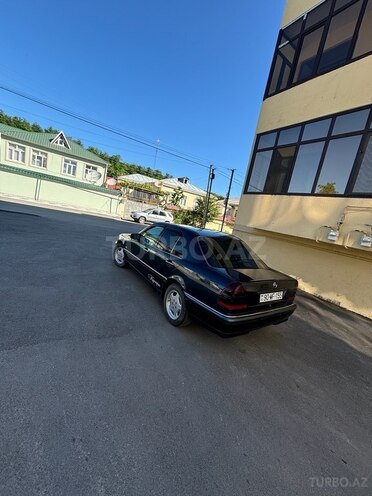 Mercedes C 180 1998, 330,000 km - 1.8 л - Qusar