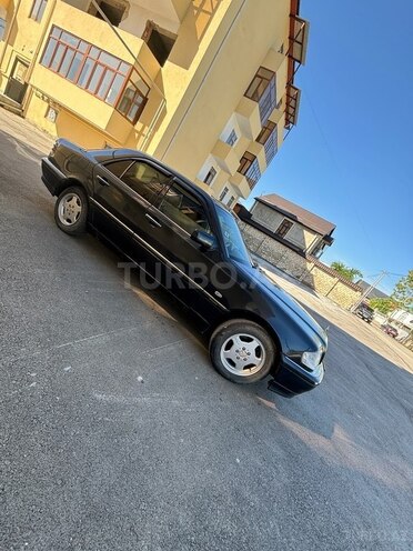 Mercedes C 180 1998, 330,000 km - 1.8 л - Qusar