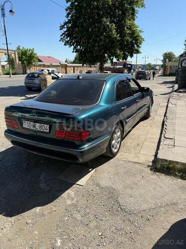 Mercedes E 200 1995, 292,578 km - 2.0 l - Quba