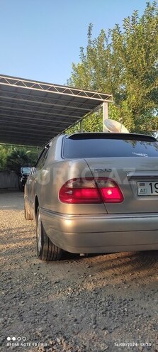 Mercedes E 230 1997, 457,000 km - 2.3 l - Füzuli