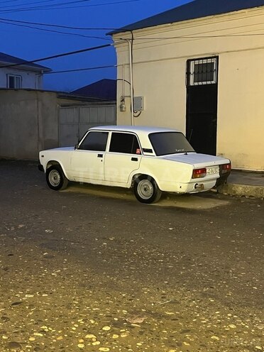 LADA (VAZ) 2107 2005, 99,999 km - 1.5 l - Qusar