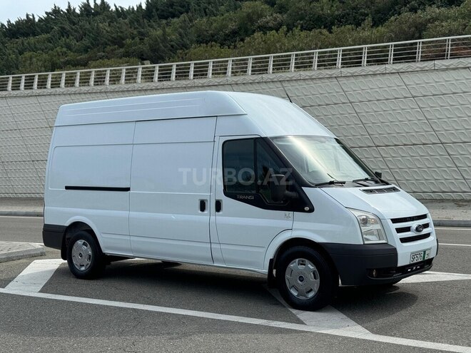Ford Transit-3
