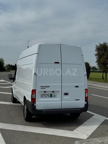 Ford Transit-7