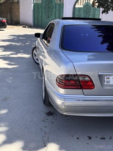 Mercedes E 270 2000, 333,000 km - 2.7 l - Bakı