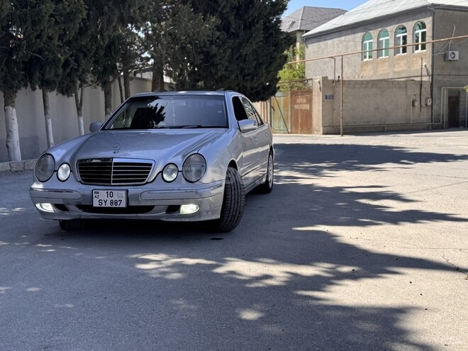 Mercedes E 270 2000, 333,000 km - 2.7 l - Bakı