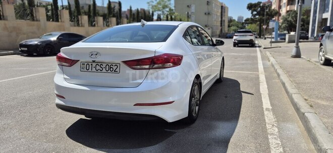 Hyundai Elantra 2018, 170,000 km - 2.0 l - Bakı