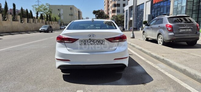 Hyundai Elantra 2018, 170,000 km - 2.0 l - Bakı