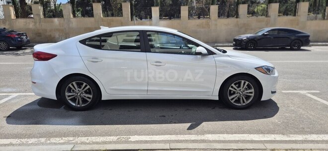 Hyundai Elantra 2018, 170,000 km - 2.0 l - Bakı