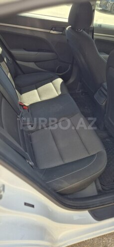Hyundai Elantra 2018, 170,000 km - 2.0 l - Bakı