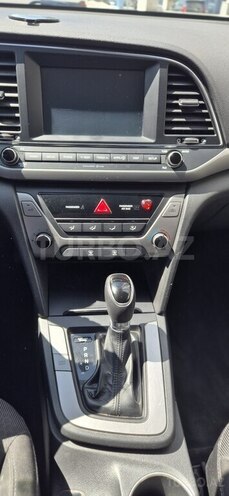 Hyundai Elantra 2018, 170,000 km - 2.0 l - Bakı