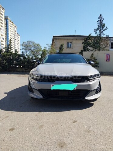 Kia K5-1
