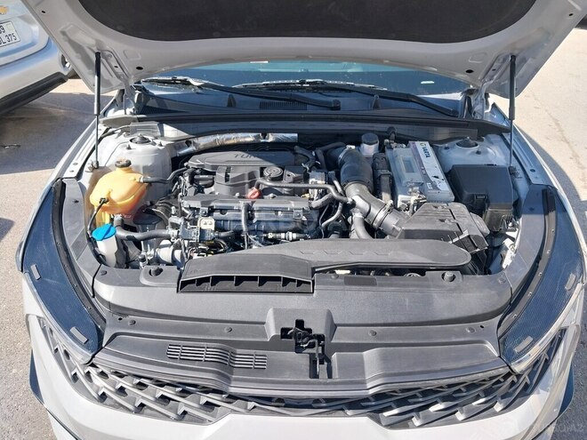 Kia K5-12