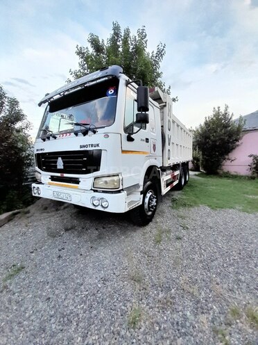 HOWO Sinotruk 2012, 746,000 km - 9.7 l - Ağdam