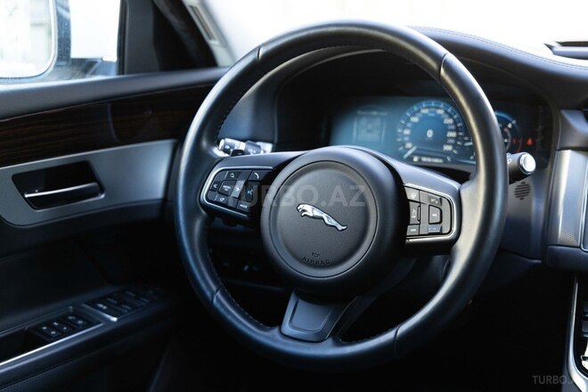 Jaguar XF 2016, 158,000 km - 2.0 l - Bakı