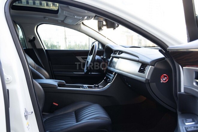 Jaguar XF 2016, 158,000 km - 2.0 l - Bakı