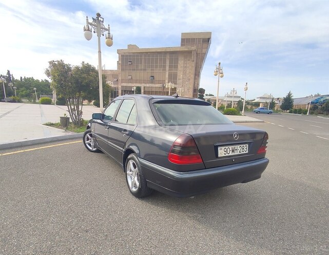 Mercedes C 220 d 1997, 381,000 km - 2.2 l - Ucar