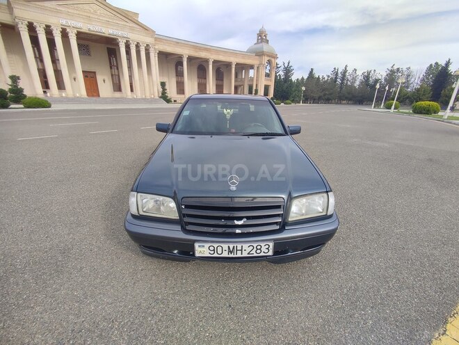 Mercedes C 220 d 1997, 381,000 km - 2.2 l - Ucar