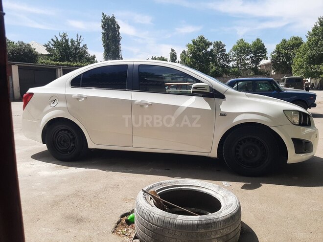 Chevrolet Aveo 2011, 300,567 km - 1.4 l - Gəncə