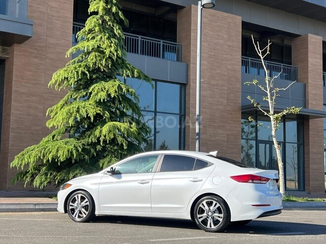 Hyundai Elantra 2016, 110,580 km - 2.0 л - Bakı
