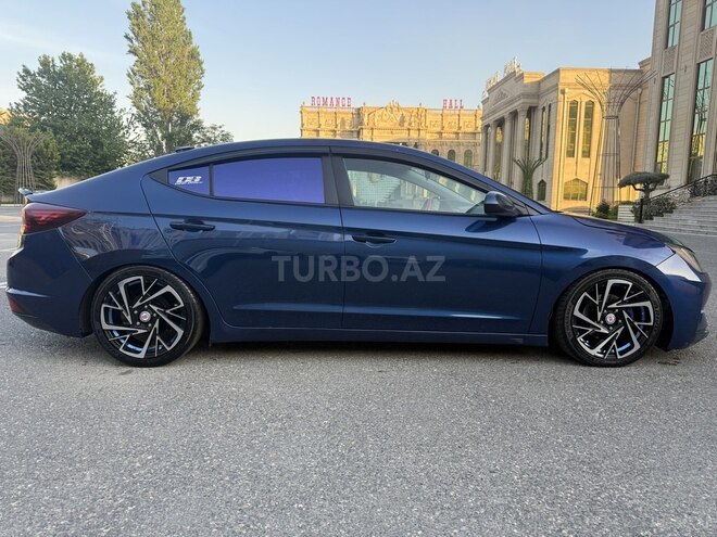 Hyundai Elantra 2019, 124,402 km - 2.0 л - Bakı