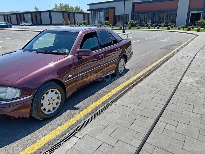 Mercedes C 200 1995, 127,756 km - 2.0 l - Bakı