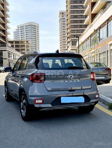 Hyundai Venue 2022, 26,300 km - 1.6 l - Bakı