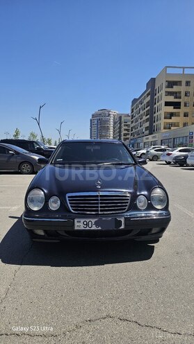 Mercedes E 270 1999, 240,000 km - 2.7 l - Sumqayıt