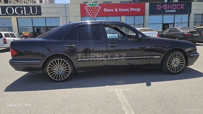Mercedes E 270 1999, 240,000 km - 2.7 l - Sumqayıt