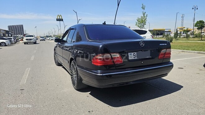 Mercedes E 270 1999, 240,000 km - 2.7 l - Sumqayıt