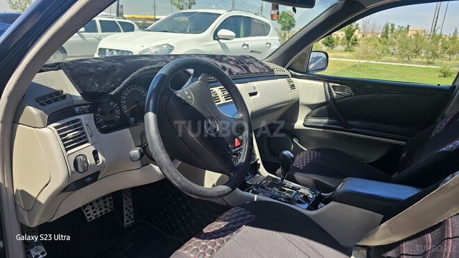 Mercedes E 270 1999, 240,000 km - 2.7 l - Sumqayıt