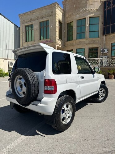 Mitsubishi Pajero io 2003, 200,000 km - 2.0 l - Bakı