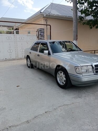 Mercedes E 200 d 1992, 555,550 km - 2.0 l - Salyan