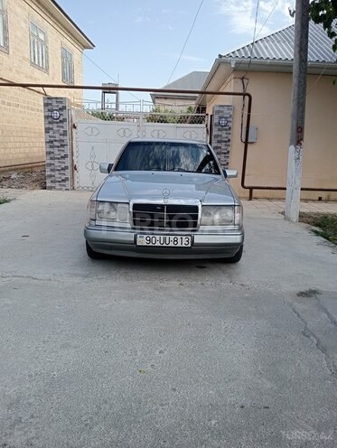 Mercedes E 200 d 1992, 555,550 km - 2.0 l - Salyan