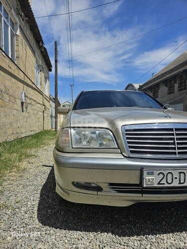 Mercedes C 240 1997, 410,000 km - 2.4 л - Yevlax