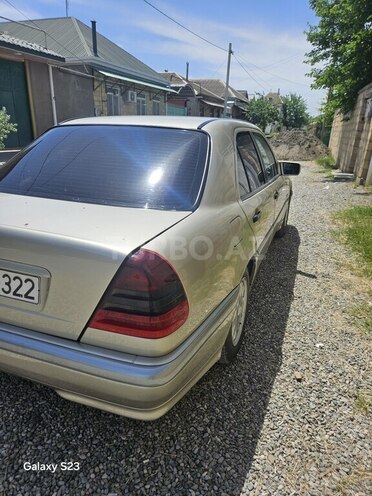 Mercedes C 240 1997, 410,000 km - 2.4 л - Yevlax