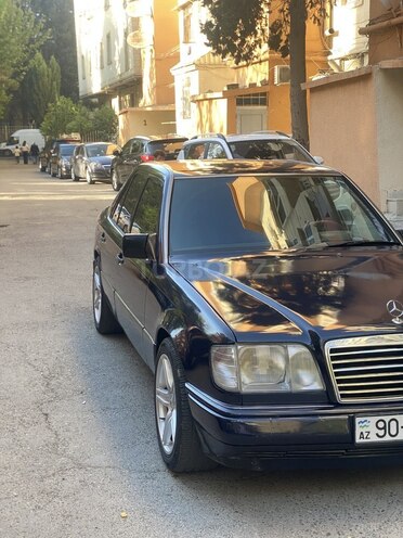 Mercedes E 220 1995, 460,700 km - 2.2 l - Bakı