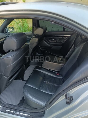 BMW 530 2001, 258,000 km - 3.0 л - Bakı