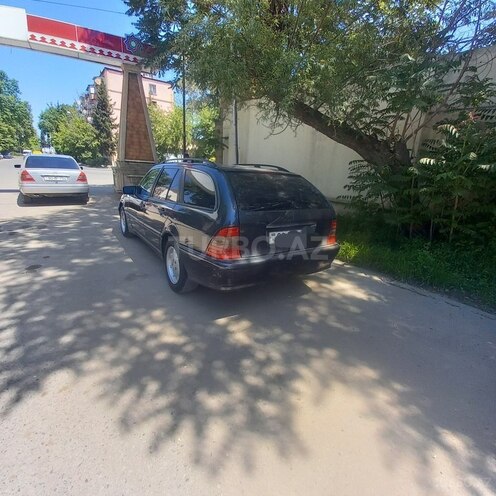 Mercedes C 180 1999, 368,000 km - 1.8 l - Qazax