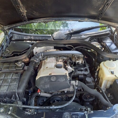 Mercedes C 180 1999, 368,000 km - 1.8 l - Qazax