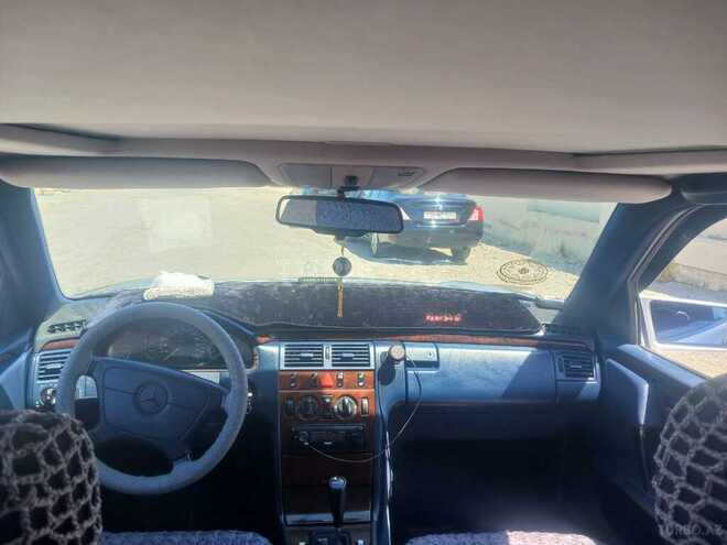 Mercedes E 230 1995, 300,000 km - 2.3 l - Bakı