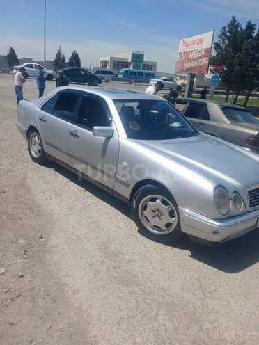 Mercedes E 230 1995, 300,000 km - 2.3 l - Bakı