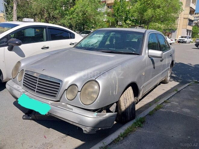 Mercedes E 220 d 1999, 395,400 km - 2.2 л - Bakı
