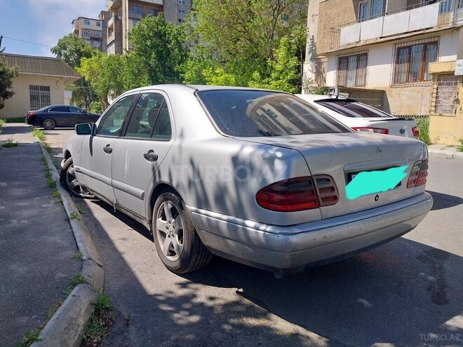 Mercedes E 220 d 1999, 395,400 km - 2.2 л - Bakı