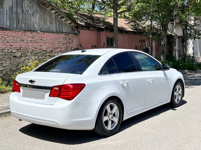 Chevrolet Cruze 2012, 313,000 km - 1.4 l - Quba