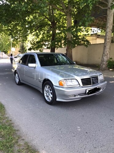 Mercedes C 240 1999, 390,000 km - 2.4 l - Mingəçevir