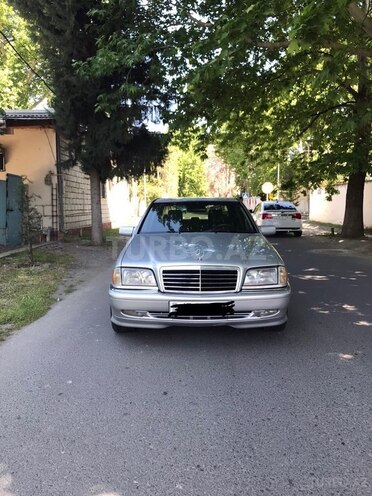 Mercedes C 240 1999, 390,000 km - 2.4 l - Mingəçevir