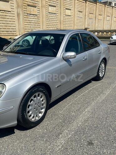 Mercedes E 240 2004, 283,000 km - 2.6 л - Bakı